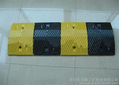 道路減速設備全方位解析 100*35*4CM規格詳解與應用指南